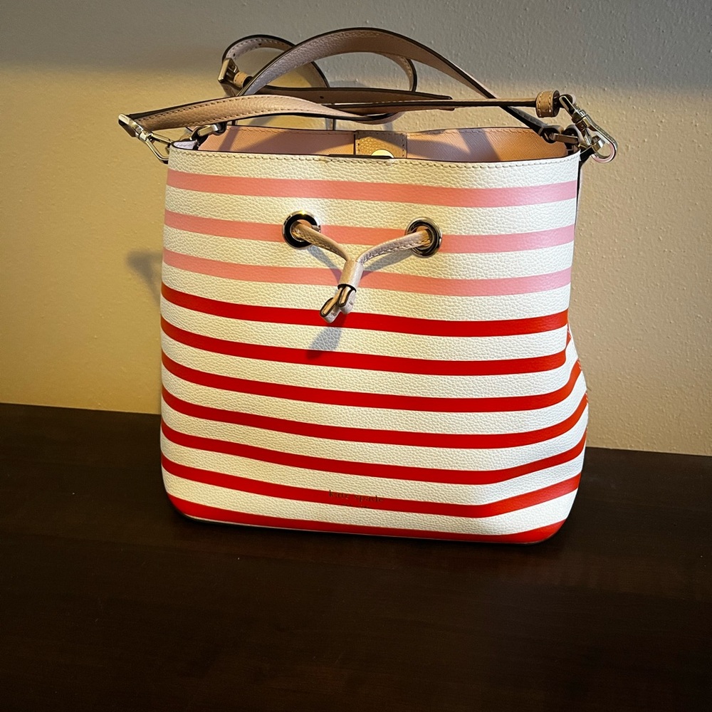 EUC Kate Spade purse